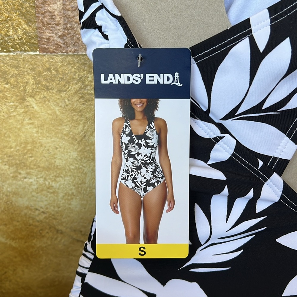NEW Lands’ End One-Piece Women’s Black/White Floral Swimsuit UPF 50, Size Small - Picture 5 of 6
